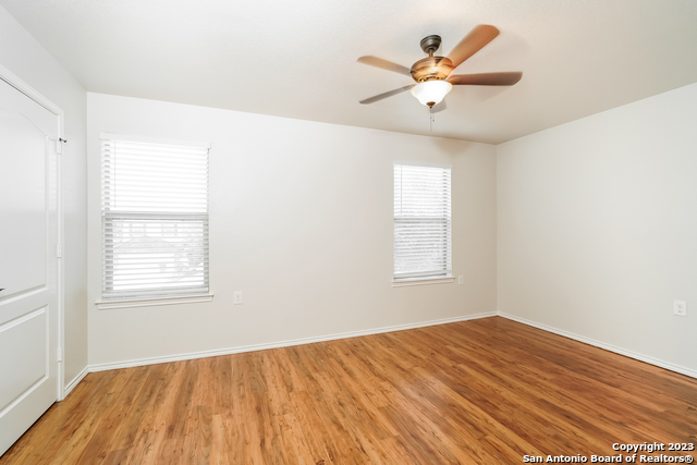 Image 11 of 17 For 7435 Bluebonnet Bay