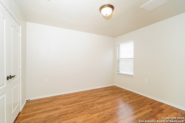 Image 12 of 17 For 7435 Bluebonnet Bay