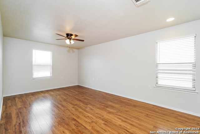 Image 8 of 17 For 7435 Bluebonnet Bay