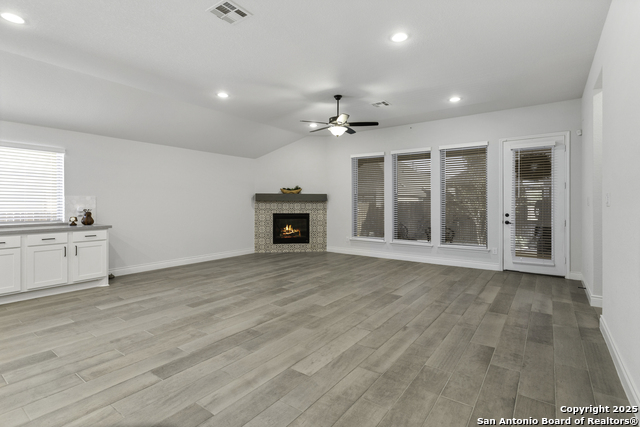 Image 9 of 22 For 2227 Prado