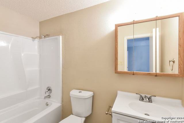 Image 10 of 16 For 8027 Chestnut Cape Dr