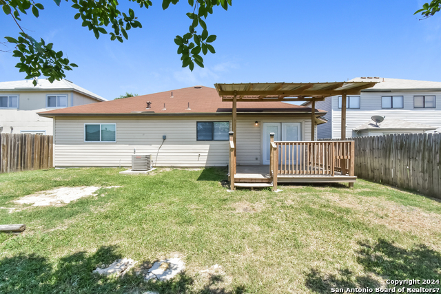 Image 15 of 16 For 8027 Chestnut Cape Dr