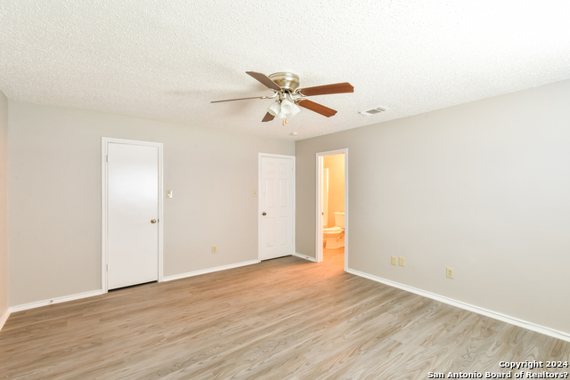 Image 9 of 16 For 8027 Chestnut Cape Dr