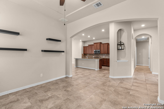 Image 13 of 45 For 944 Raceland Rd