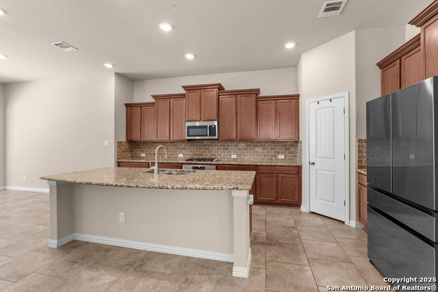 Image 14 of 45 For 944 Raceland Rd