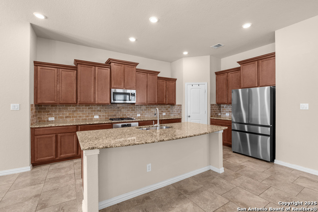 Image 16 of 45 For 944 Raceland Rd