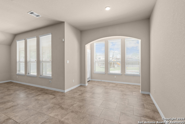 Image 25 of 45 For 944 Raceland Rd