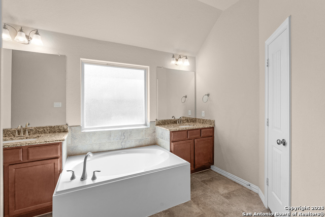 Image 29 of 45 For 944 Raceland Rd