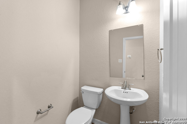 Image 7 of 45 For 944 Raceland Rd