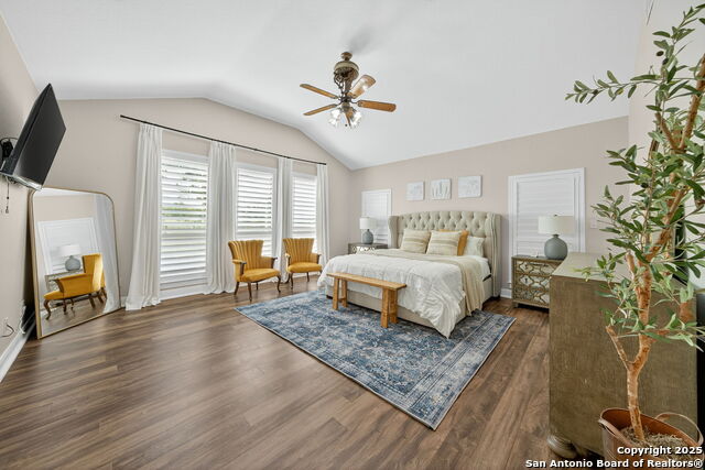 Listing photo id 12 for 2220 Fm 1343