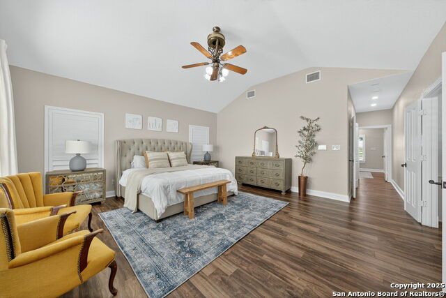 Listing photo id 13 for 2220 Fm 1343