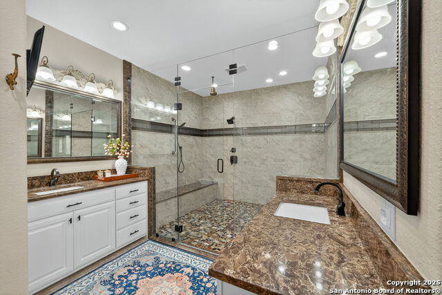 Listing photo id 14 for 2220 Fm 1343