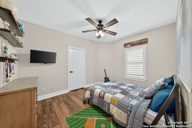 Listing photo id 16 for 2220 Fm 1343