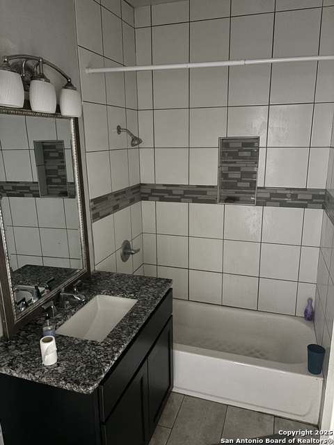 Image 11 of 12 For 838 King Ave