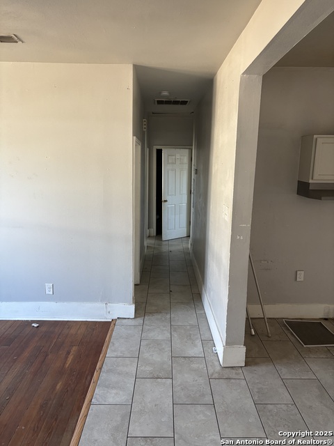 Image 6 of 12 For 838 King Ave