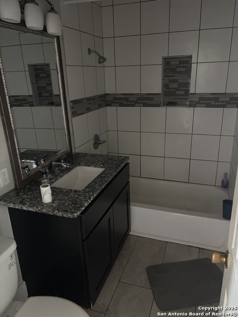 Image 9 of 12 For 838 King Ave