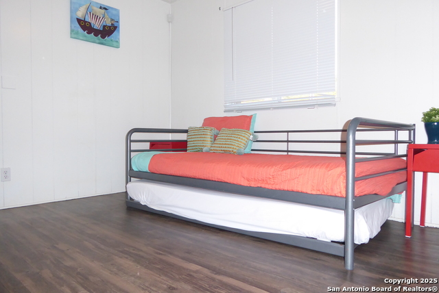 Image 23 of 40 For 1884 Live Oak