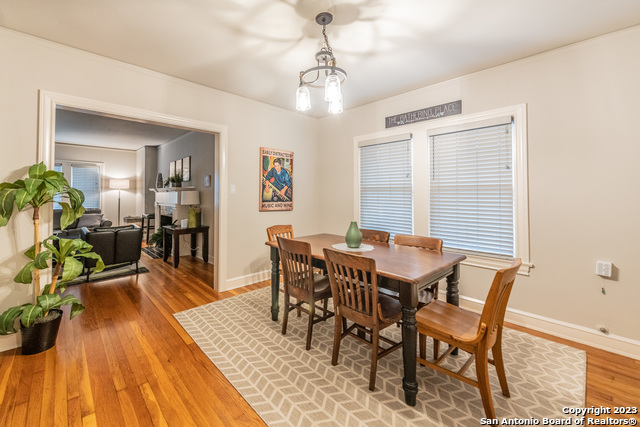 Image 19 of 31 For 111 Norwood Ct W 3