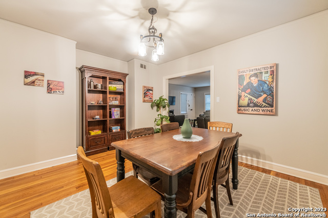 Image 20 of 31 For 111 Norwood Ct W 3