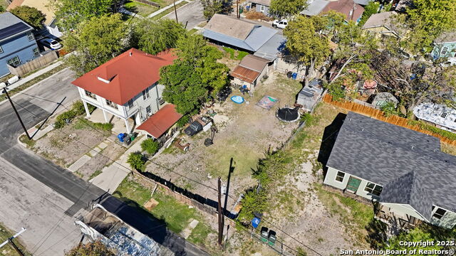 Image 11 of 14 For 907 Florida