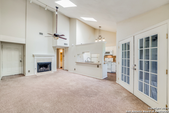 Image 2 of 12 For 8611 Datapoint Dr  64