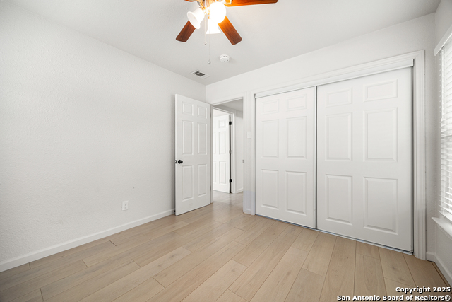 Image 24 of 43 For 258 Antrim Dr