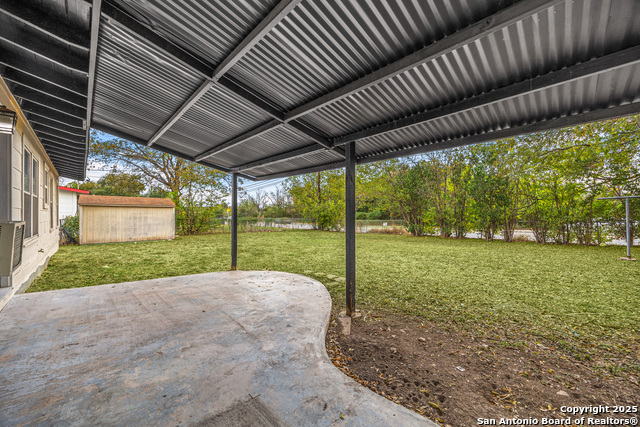 Image 26 of 43 For 258 Antrim Dr