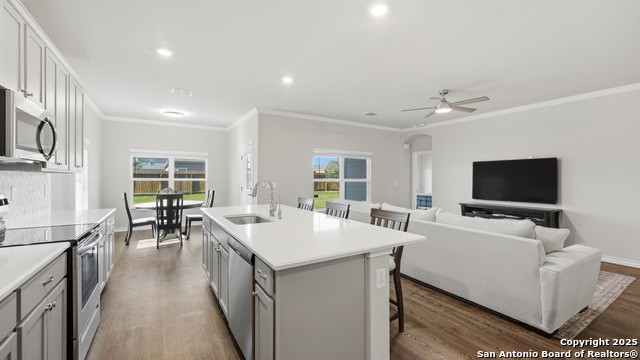 Image 11 of 37 For 266 Rolling