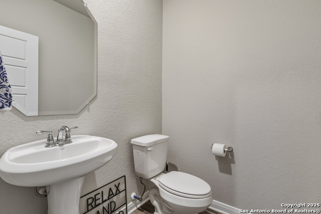 Image 11 of 24 For 410 Shelton Pass