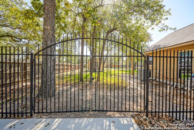 Image 5 of 55 For 569 Rose Branch Dr