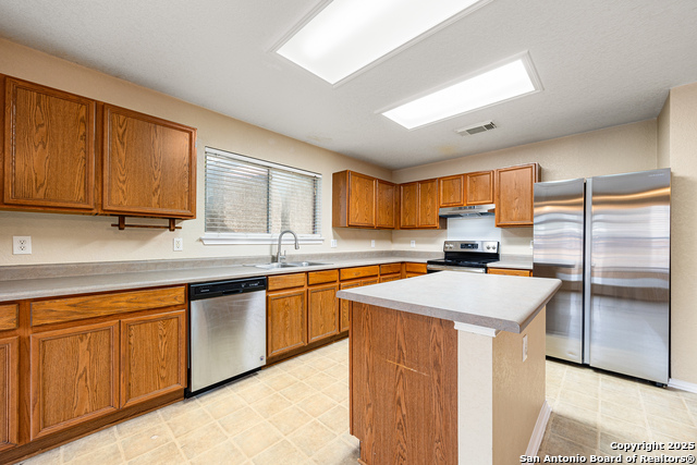 Image 15 of 43 For 807 Mandolin Wind