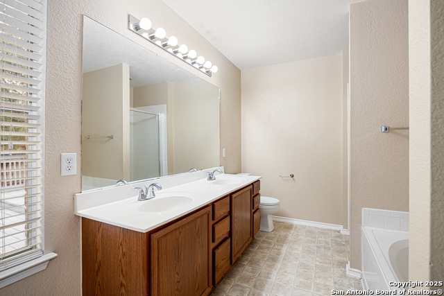 Image 27 of 43 For 807 Mandolin Wind