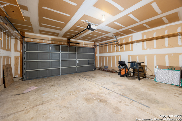 Image 32 of 43 For 807 Mandolin Wind