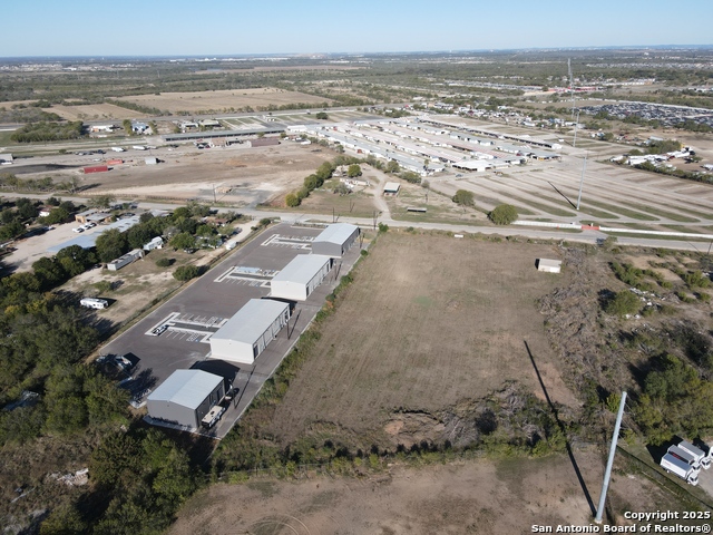 Listing photo id 10 for 12620 Zarzamora St S