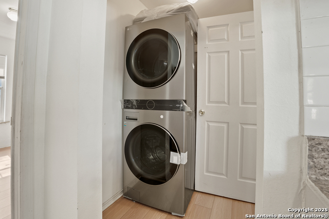 Image 10 of 13 For 1519 Sabinas N