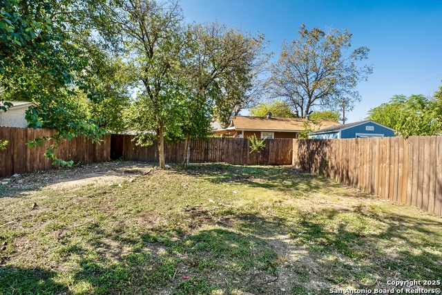 Image 13 of 13 For 1519 Sabinas N