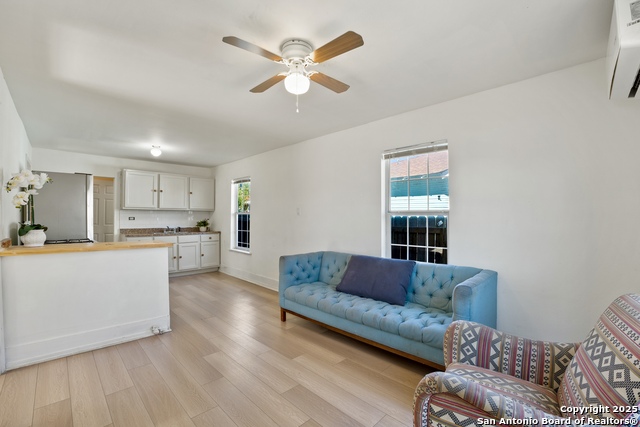 Image 3 of 13 For 1519 Sabinas N