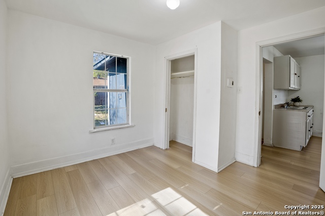 Image 7 of 13 For 1519 Sabinas N