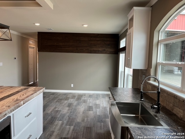 Listing photo id 16 for 639 County Road 4614