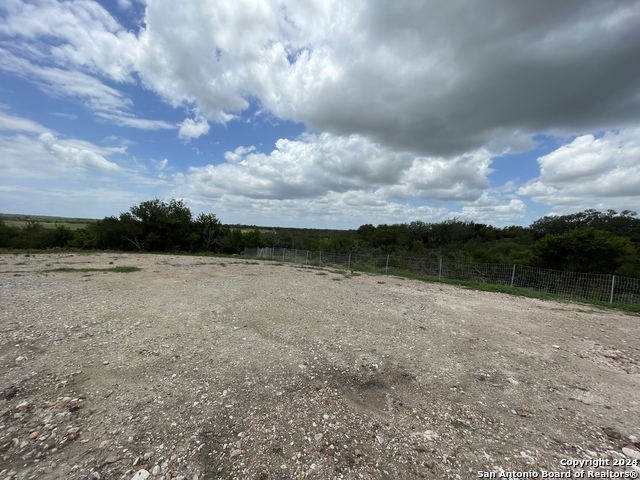 Listing photo id 17 for 639 County Road 4614