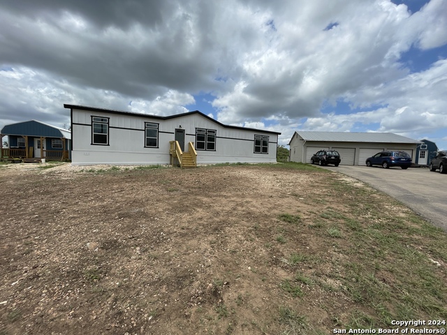 Listing photo id 2 for 639 County Road 4614