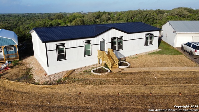 Listing photo id 3 for 639 County Road 4614