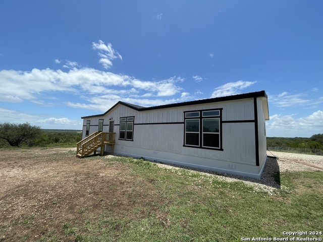 Listing photo id 4 for 639 County Road 4614