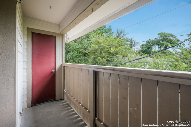 Image 11 of 17 For 340 Montclair St  206