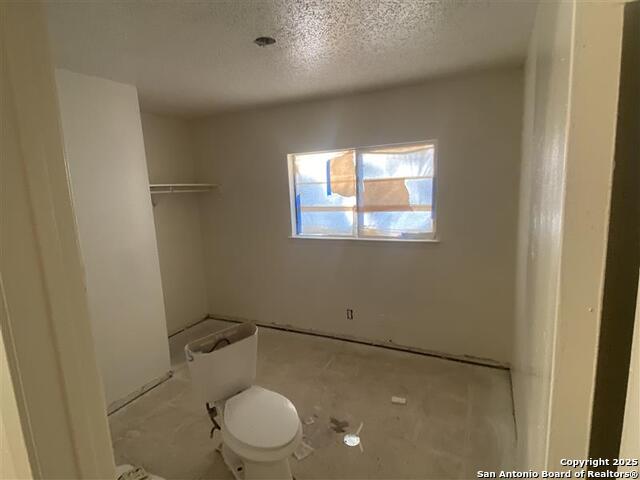 Image 12 of 14 For 2507 Corian Glen