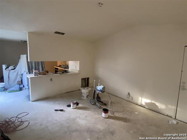 Image 6 of 14 For 2507 Corian Glen