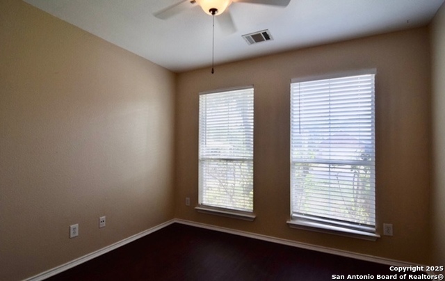 Image 16 of 29 For 9011 Hilltop Crossing Dr