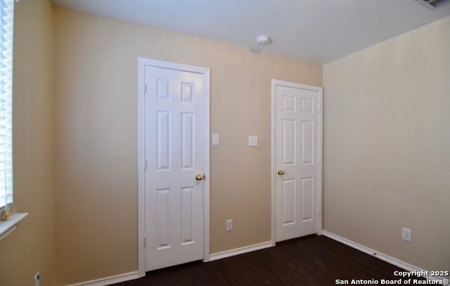 Image 21 of 29 For 9011 Hilltop Crossing Dr