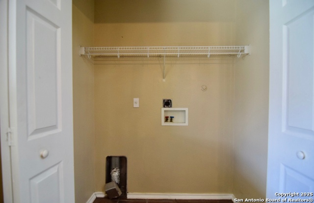 Image 22 of 29 For 9011 Hilltop Crossing Dr