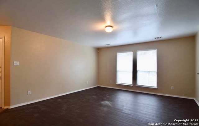 Image 4 of 29 For 9011 Hilltop Crossing Dr